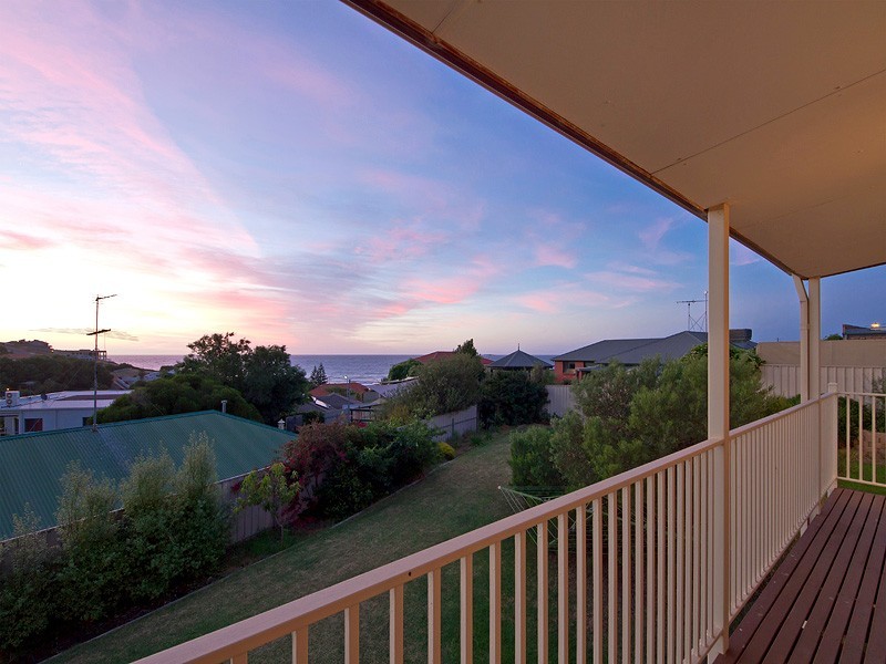 5 Gannet Court, Hallett Cove SA 5158