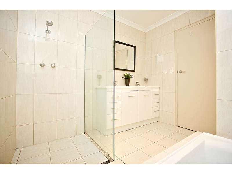 26 GEORGE AVENUE, Hackham SA 5163