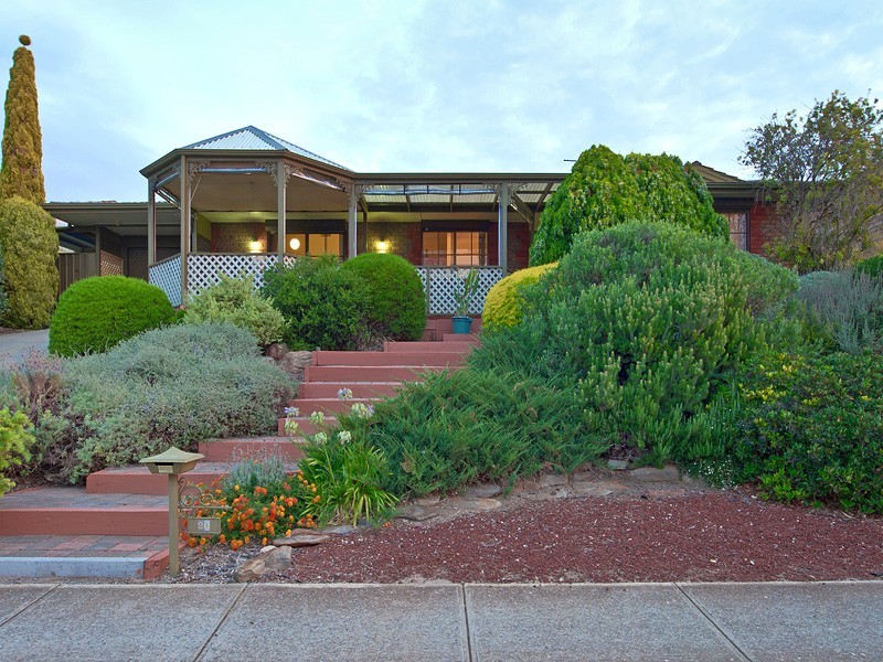 20 Kurrambi Crescent, Hallett Cove SA 5158