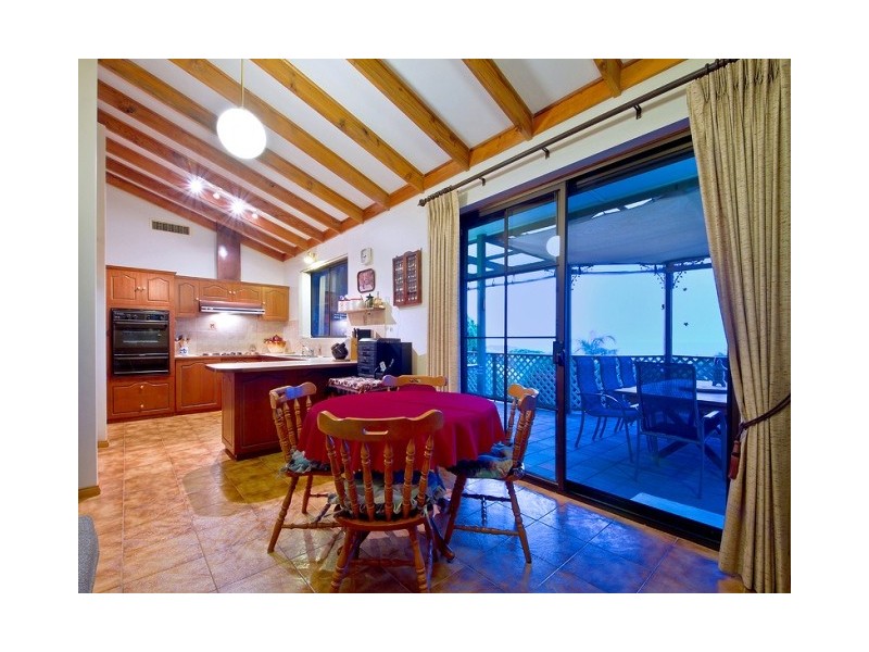 20 Kurrambi Crescent, Hallett Cove SA 5158