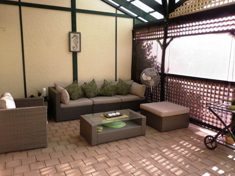 33 Coorabie Crescent, Hallett Cove SA 5158