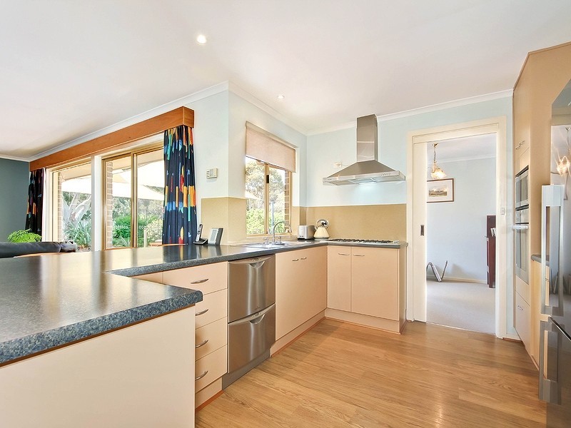 12 Hedgerow Crescent, Hallett Cove SA 5158