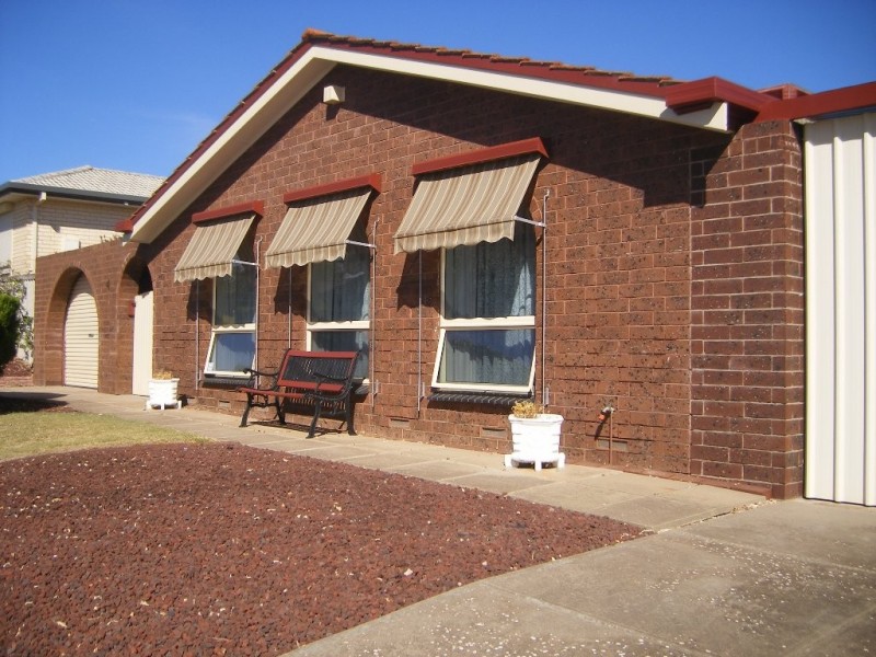 4 Resolute Crescent, Hallett Cove SA 5158