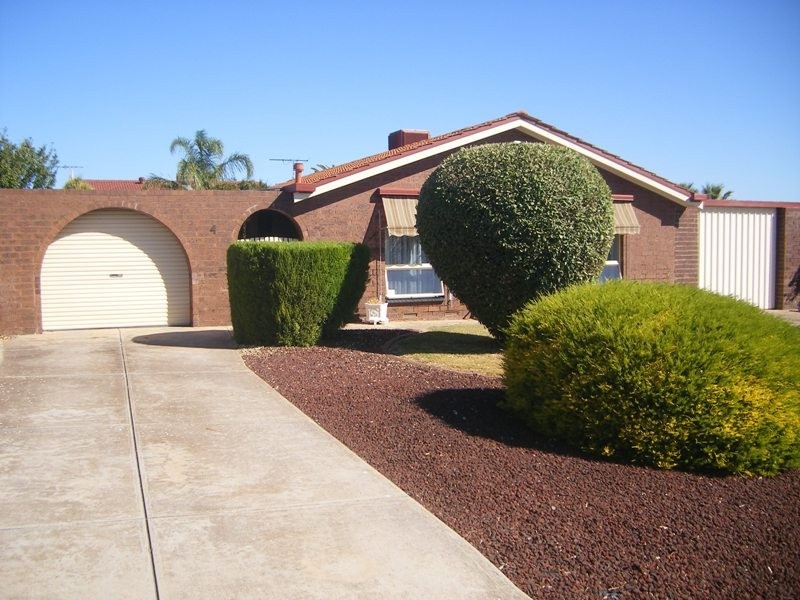 4 Resolute Crescent, Hallett Cove SA 5158