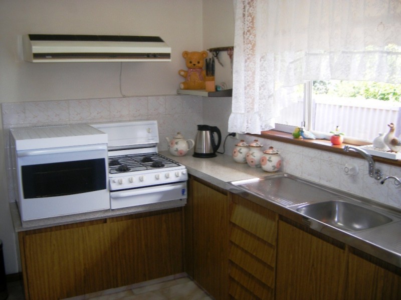 4 Resolute Crescent, Hallett Cove SA 5158