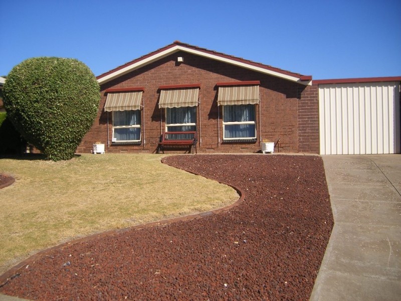 4 Resolute Crescent, Hallett Cove SA 5158