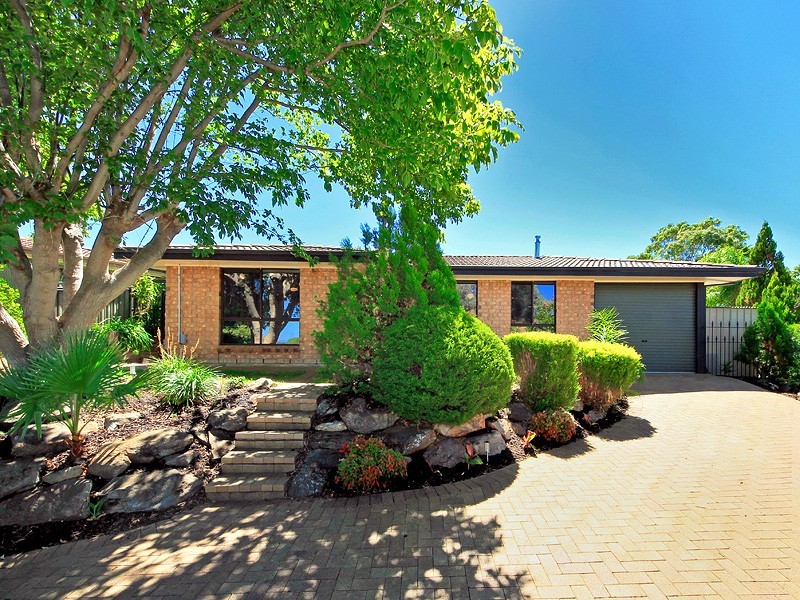 11 Lyons Cct, Trott Park SA 5158