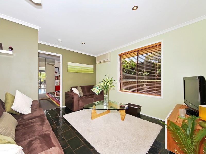 11 Lyons Cct, Trott Park SA 5158