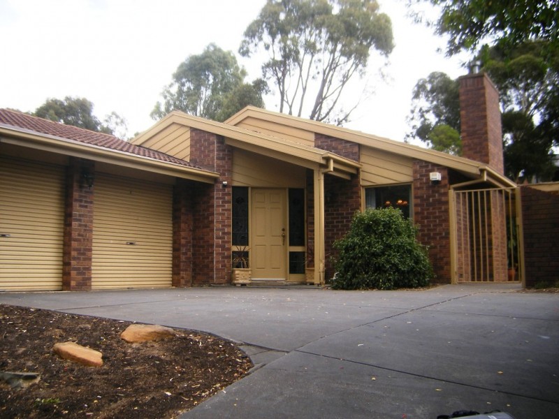 17 LOTUS DRIVE, Aberfoyle Park SA 5159