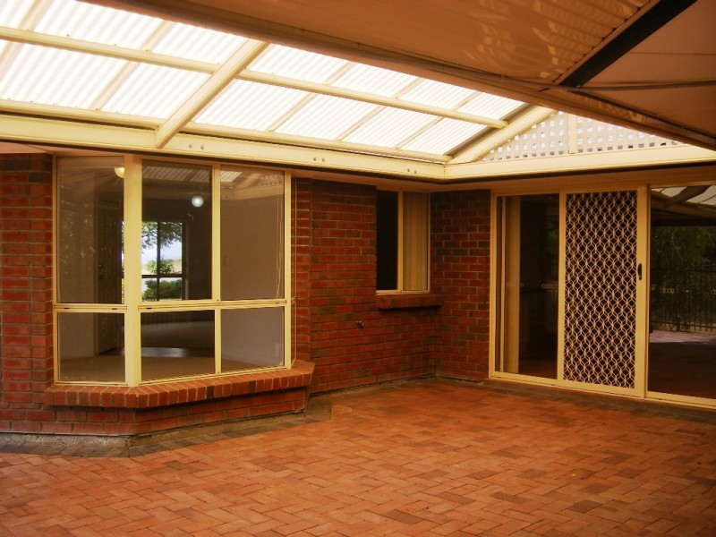 8 Opala Court, Hallett Cove SA 5158