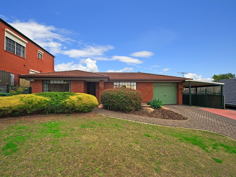 44 Oakvale Way, Hallett Cove SA 5158