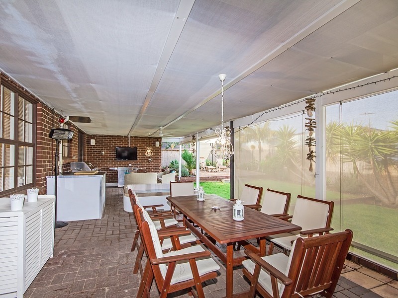 25 Caprice Street, Hallett Cove SA 5158