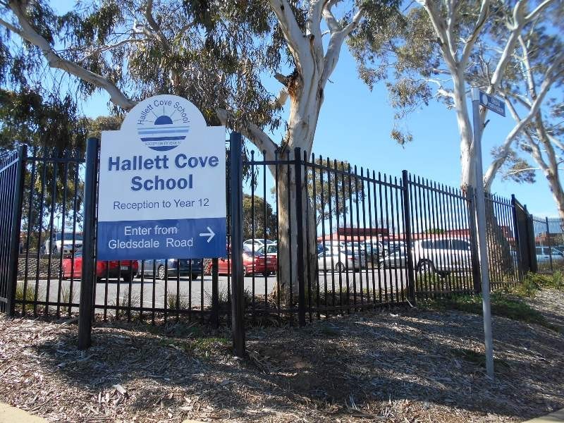 25 Caprice Street, Hallett Cove SA 5158