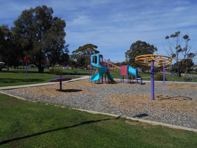 25 Caprice Street, Hallett Cove SA 5158