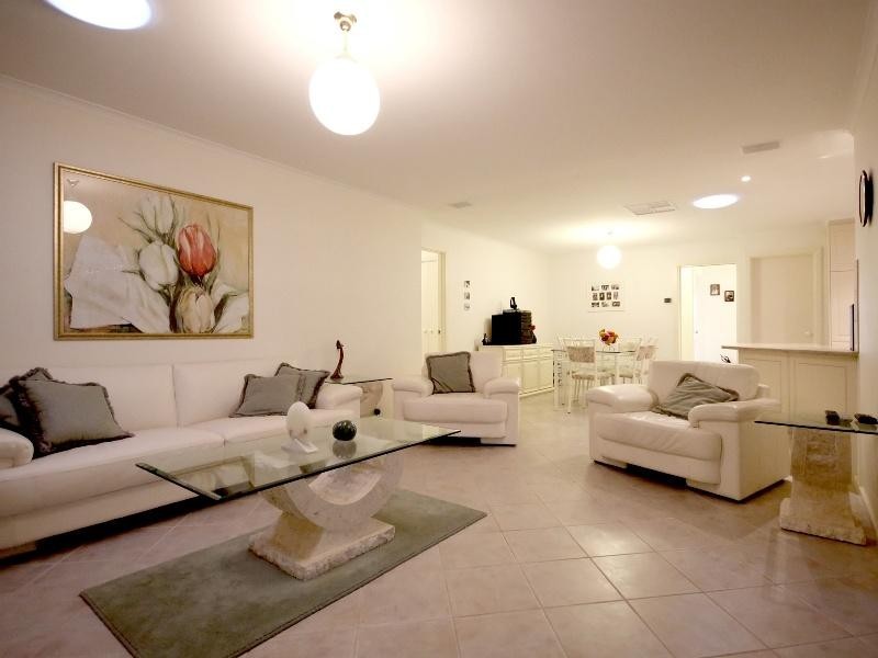 13 Dutchman Drive, Hallett Cove SA 5158