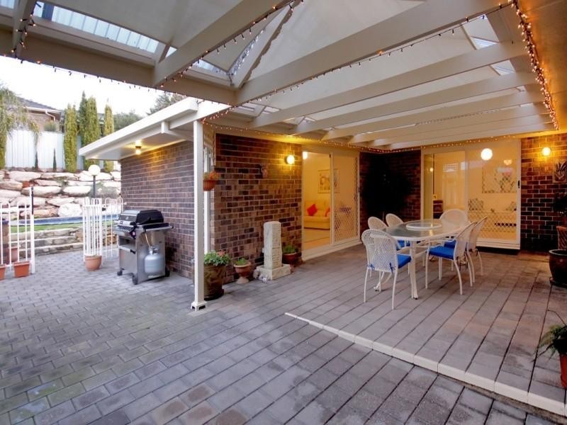 13 Dutchman Drive, Hallett Cove SA 5158