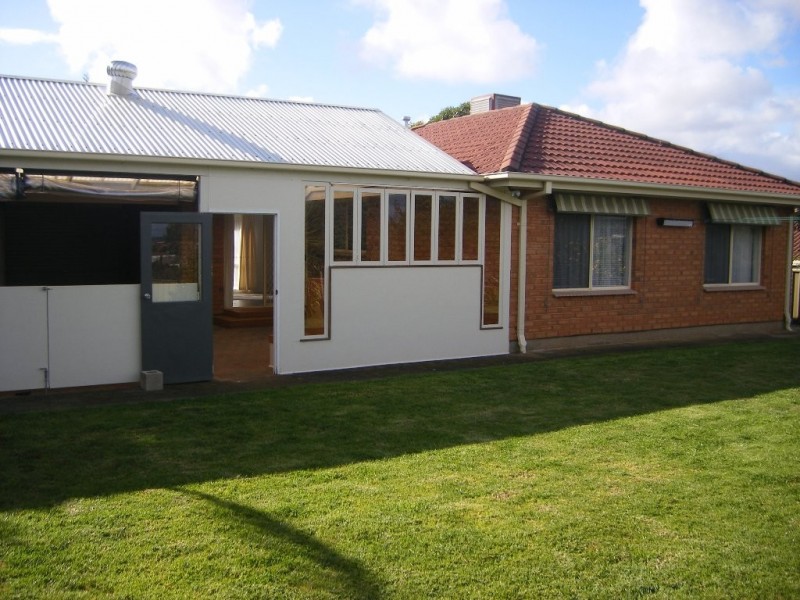22 Doulton Drive, Trott Park SA 5158