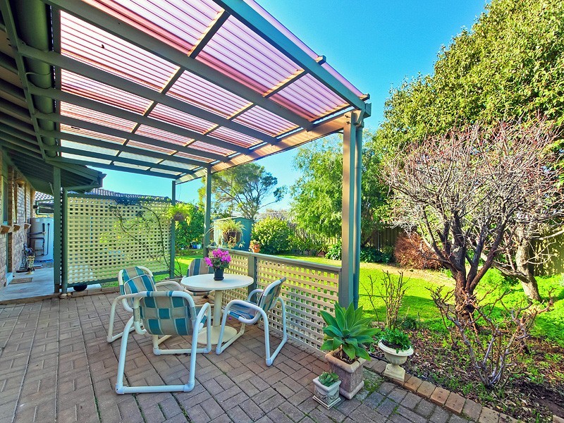 8 Lerunna Avenue, Hallett Cove SA 5158