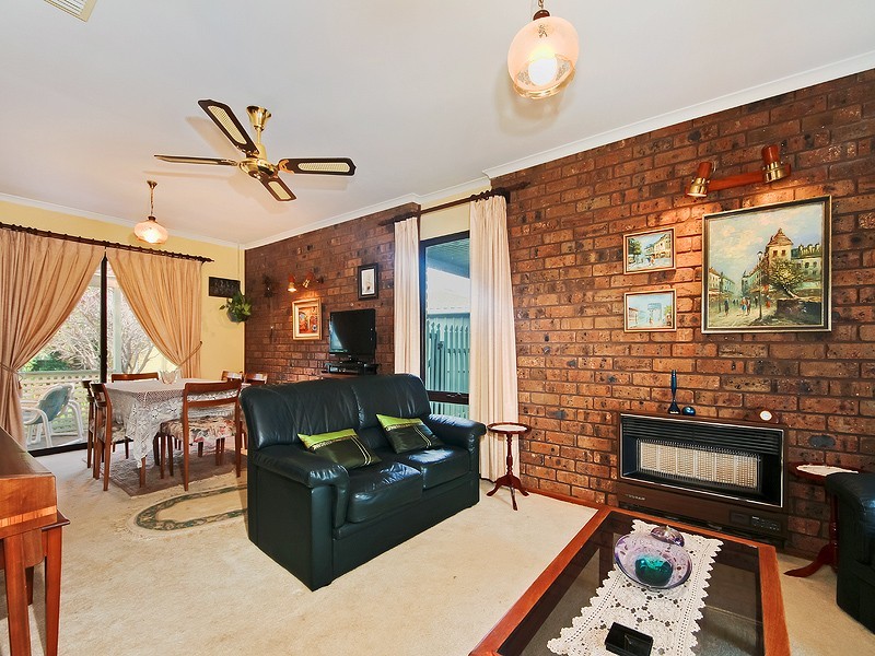 8 Lerunna Avenue, Hallett Cove SA 5158