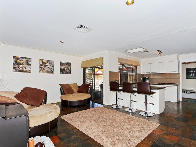 14 Lerunna Avenue, Hallett Cove SA 5158