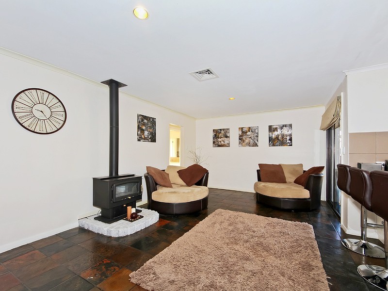 14 Lerunna Avenue, Hallett Cove SA 5158