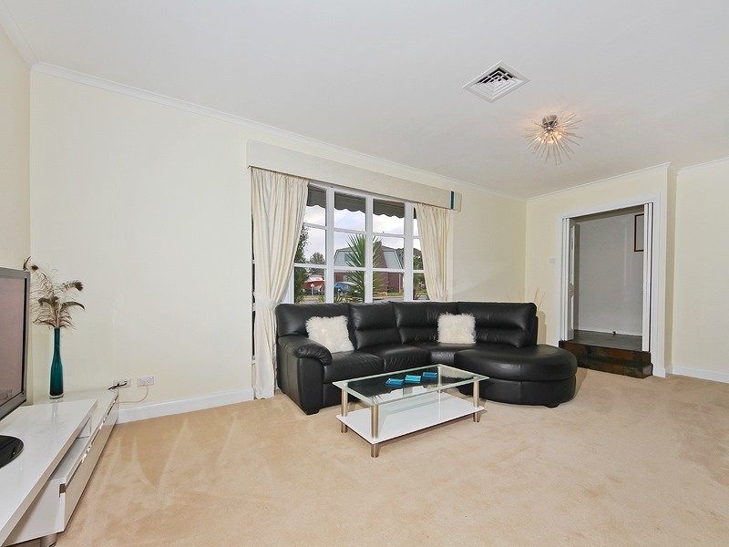 14 Lerunna Avenue, Hallett Cove SA 5158