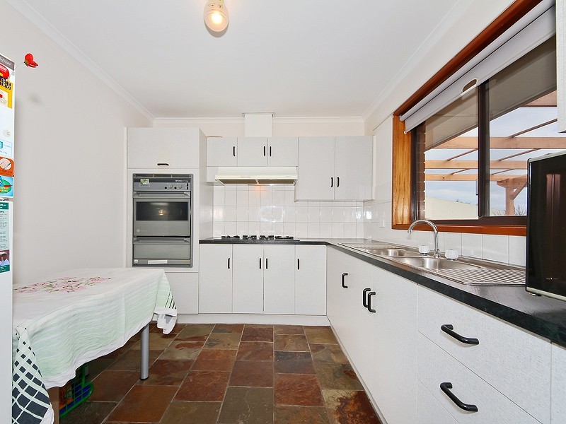 11 Tigress Drive, Hallett Cove SA 5158