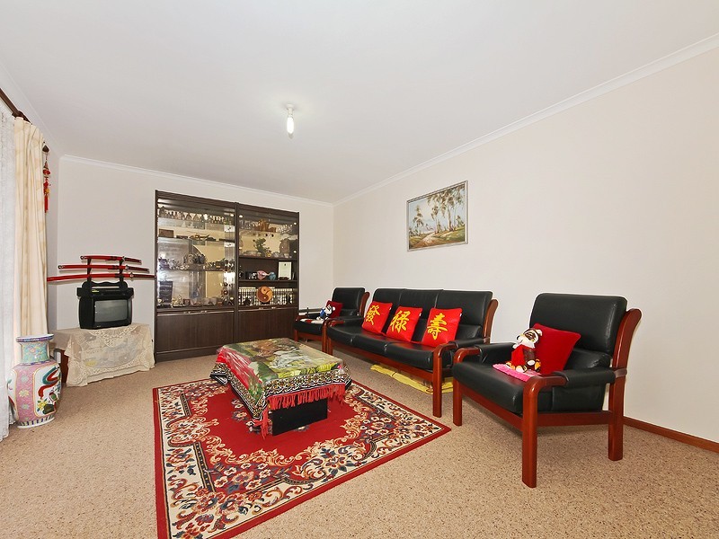11 Tigress Drive, Hallett Cove SA 5158