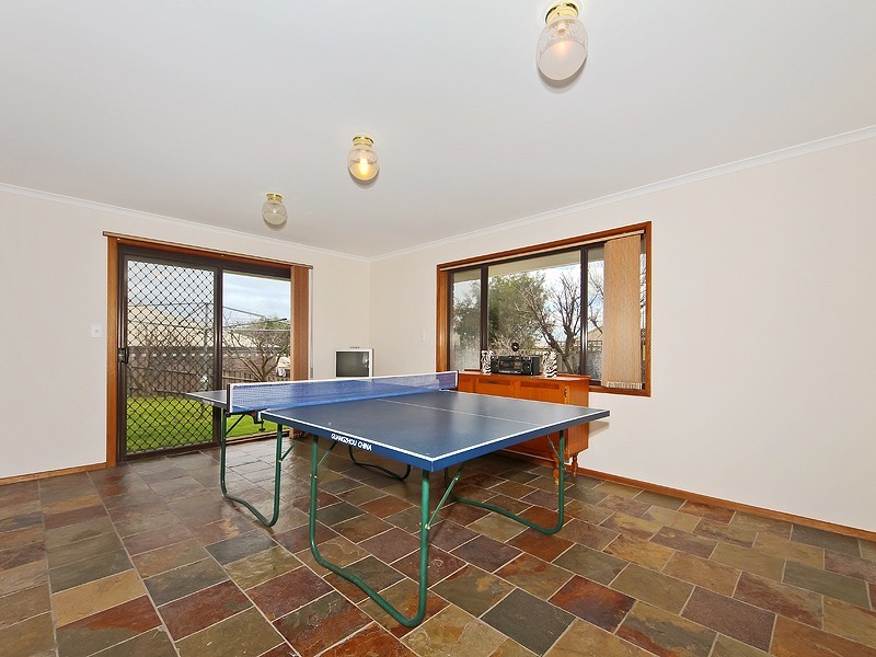 11 Tigress Drive, Hallett Cove SA 5158