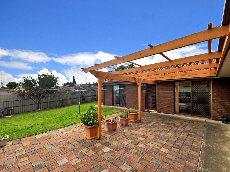 11 Tigress Drive, Hallett Cove SA 5158