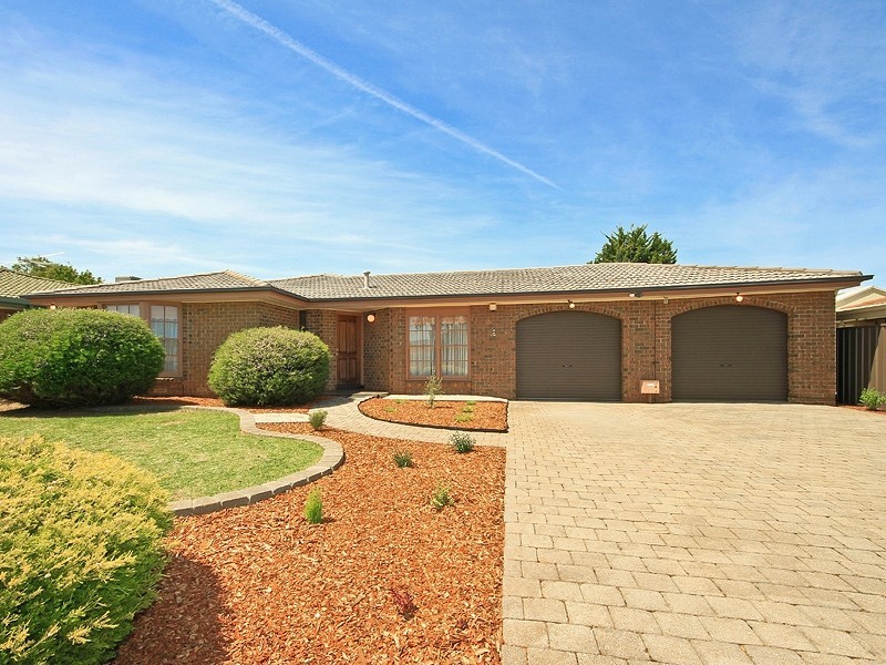 16 Nannigai Drive, Hallett Cove SA 5158