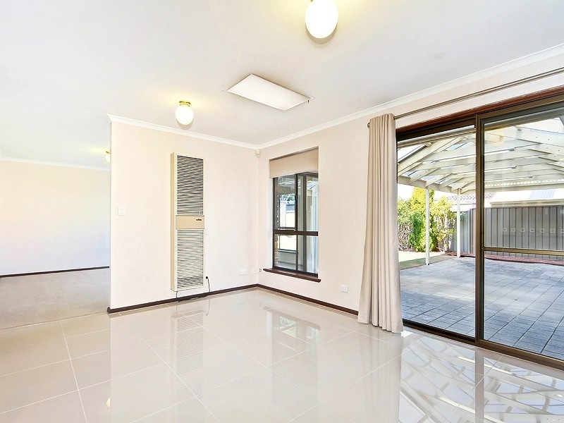 16 Nannigai Drive, Hallett Cove SA 5158