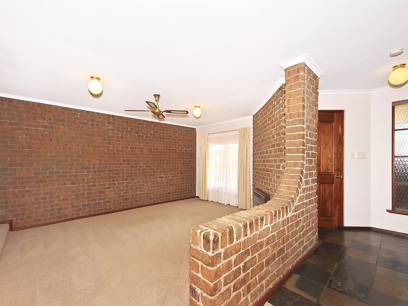 16 Nannigai Drive, Hallett Cove SA 5158