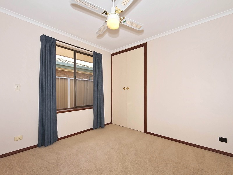 16 Nannigai Drive, Hallett Cove SA 5158