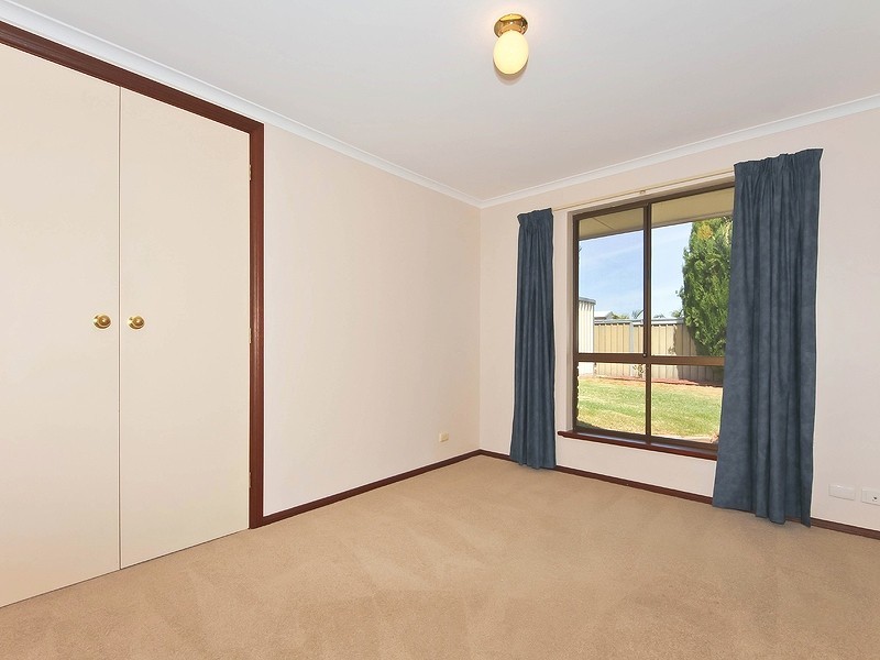 16 Nannigai Drive, Hallett Cove SA 5158