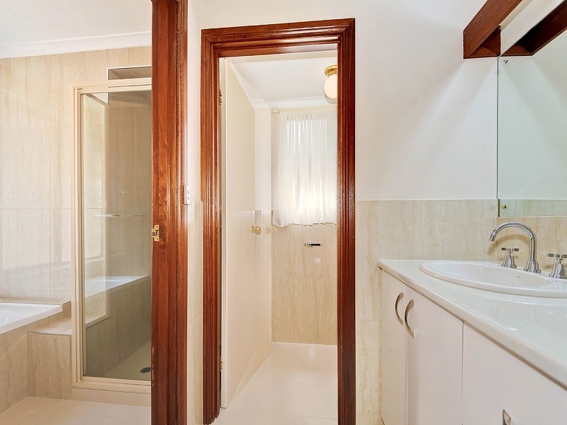 16 Nannigai Drive, Hallett Cove SA 5158