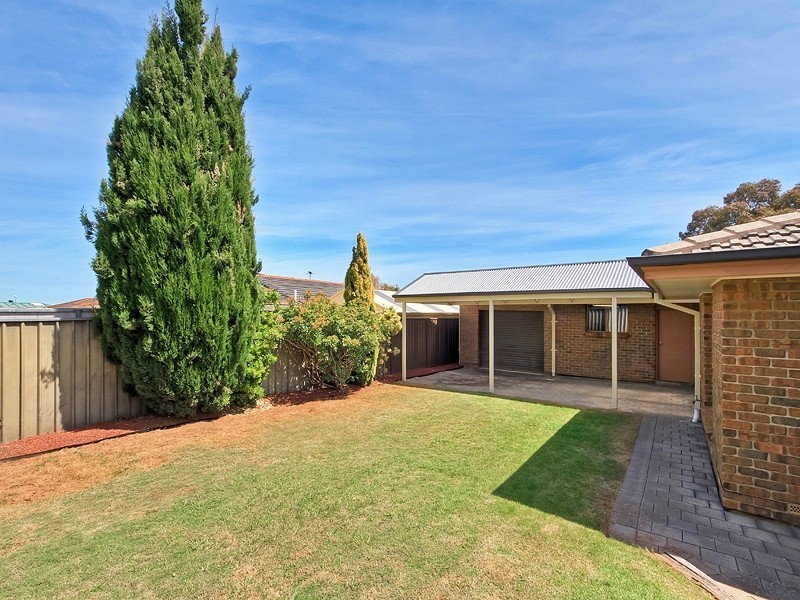 16 Nannigai Drive, Hallett Cove SA 5158