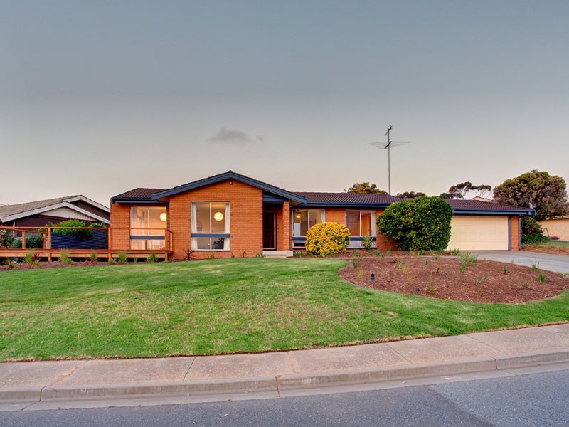 19 Columbia Crescent, Hallett Cove SA 5158