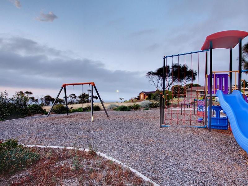 19 Columbia Crescent, Hallett Cove SA 5158