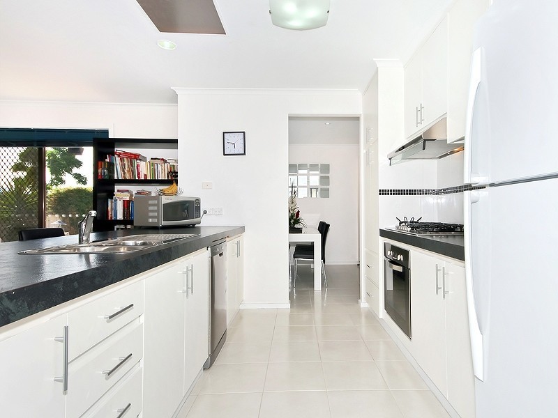 7 Coringle Crescent, Hallett Cove SA 5158