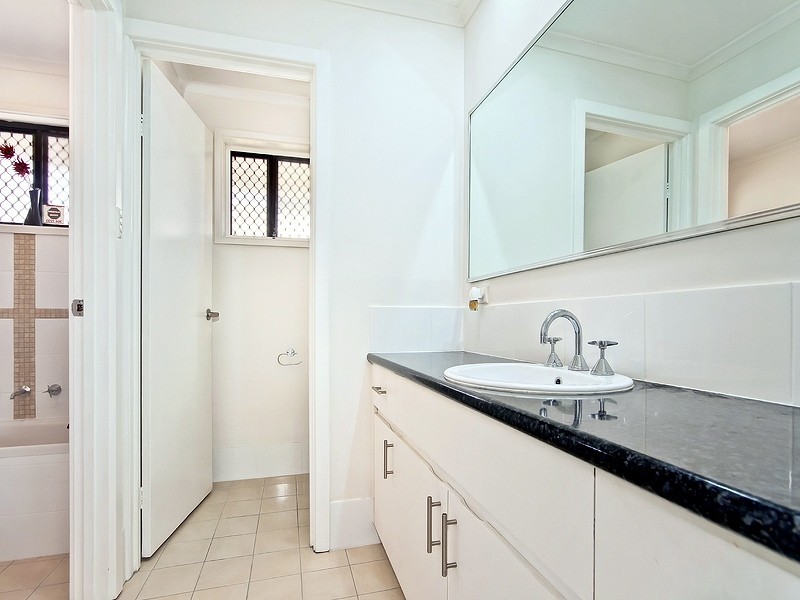 7 Coringle Crescent, Hallett Cove SA 5158