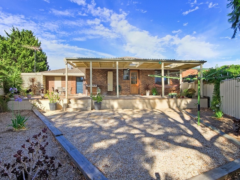 7 Coringle Crescent, Hallett Cove SA 5158