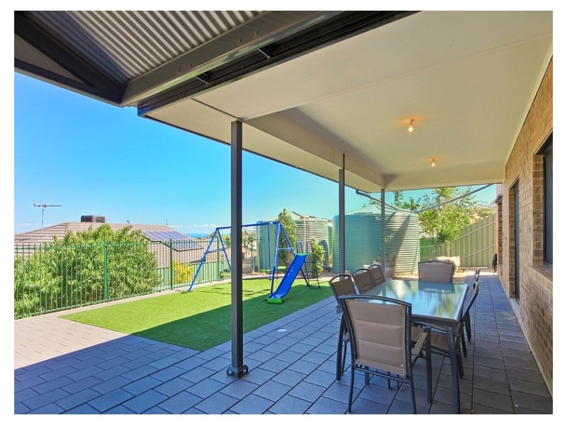 3 Thomas Way, Hallett Cove SA 5158