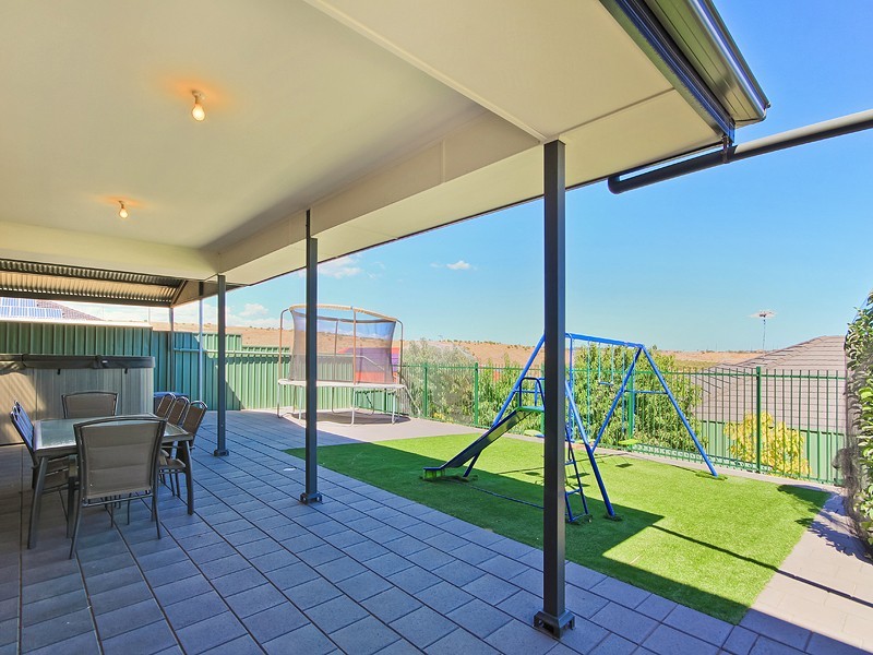 3 Thomas Way, Hallett Cove SA 5158
