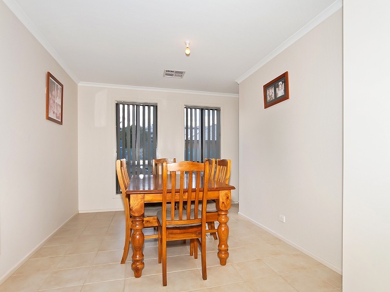 3 Thomas Way, Hallett Cove SA 5158