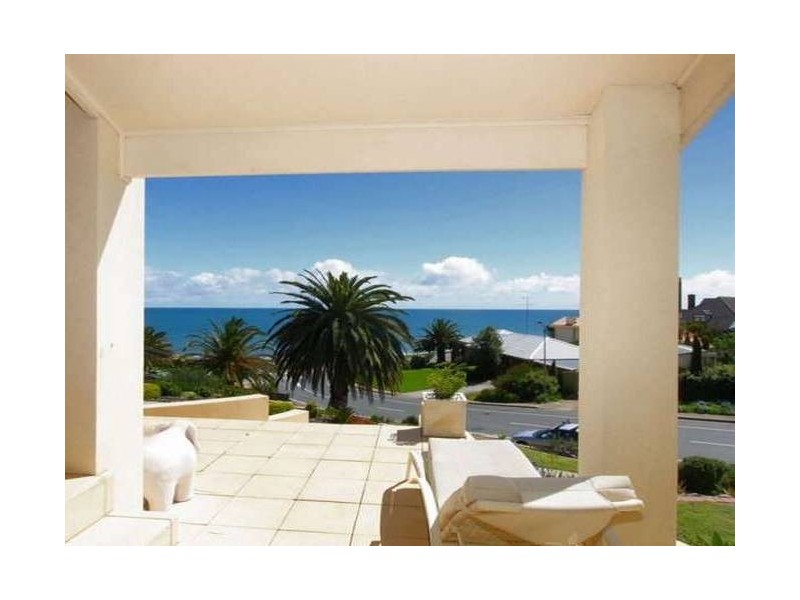 5 Dutchman Drive, Hallett Cove SA 5158
