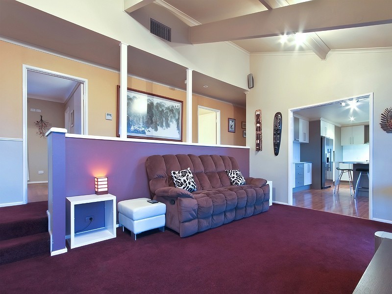 5 Dutchman Drive, Hallett Cove SA 5158