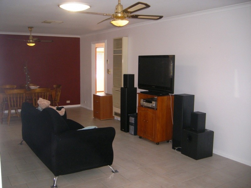 35 Baltimore Avenue, Morphett Vale SA 5162