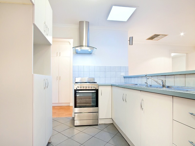 18 Burrington Street, Hallett Cove SA 5158