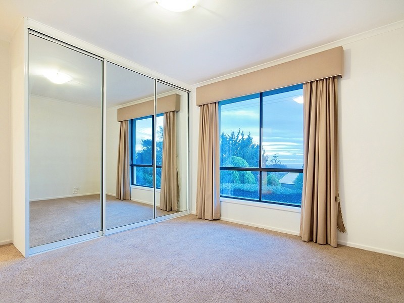 18 Burrington Street, Hallett Cove SA 5158